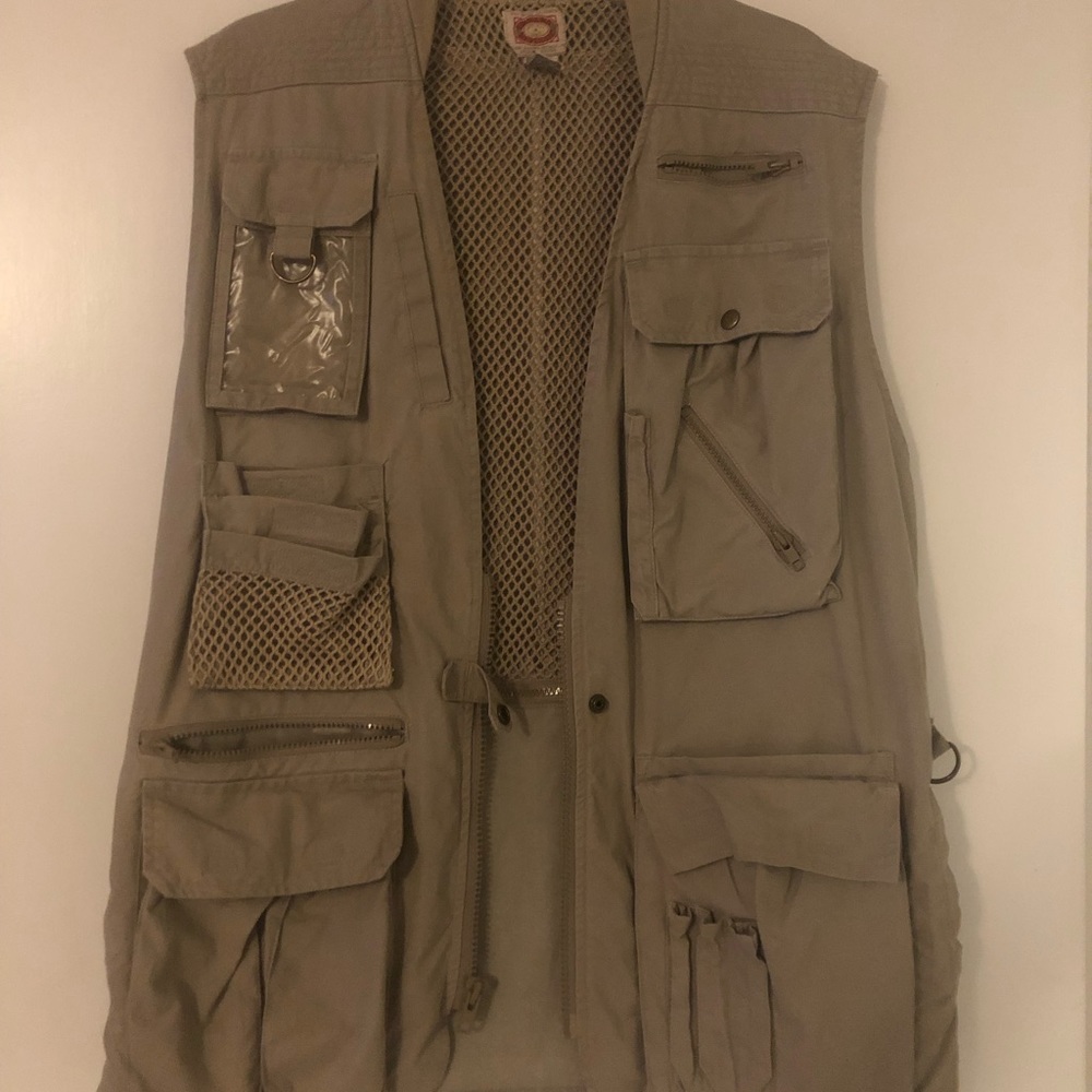 BANANA REPUBLIC Safari Vest, Hunting, Fishing, Photography, etc., 14+ Pockets